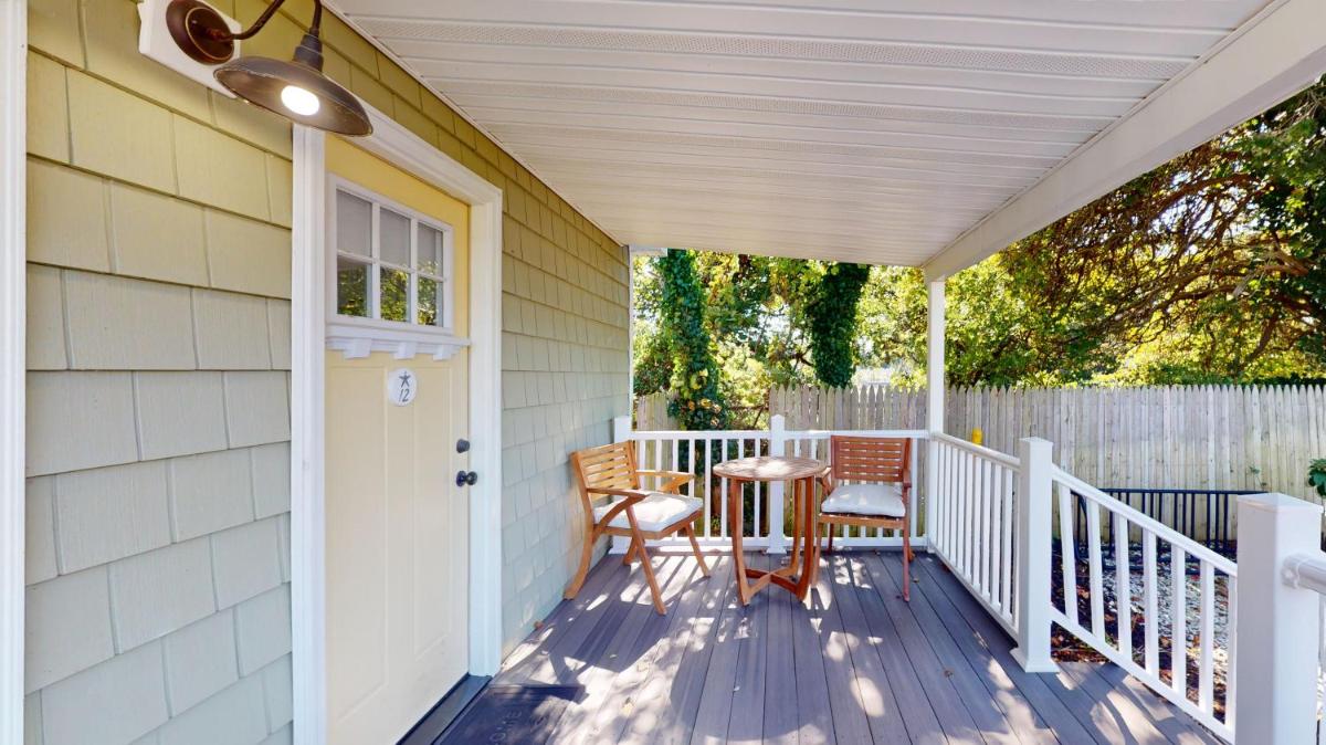 Coastal Estate - Housity