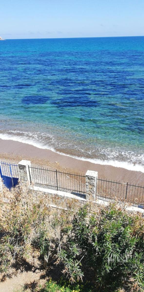 Blue Life, sea-luxury rooms on the beach between Palermo and Cefalu' - Housity