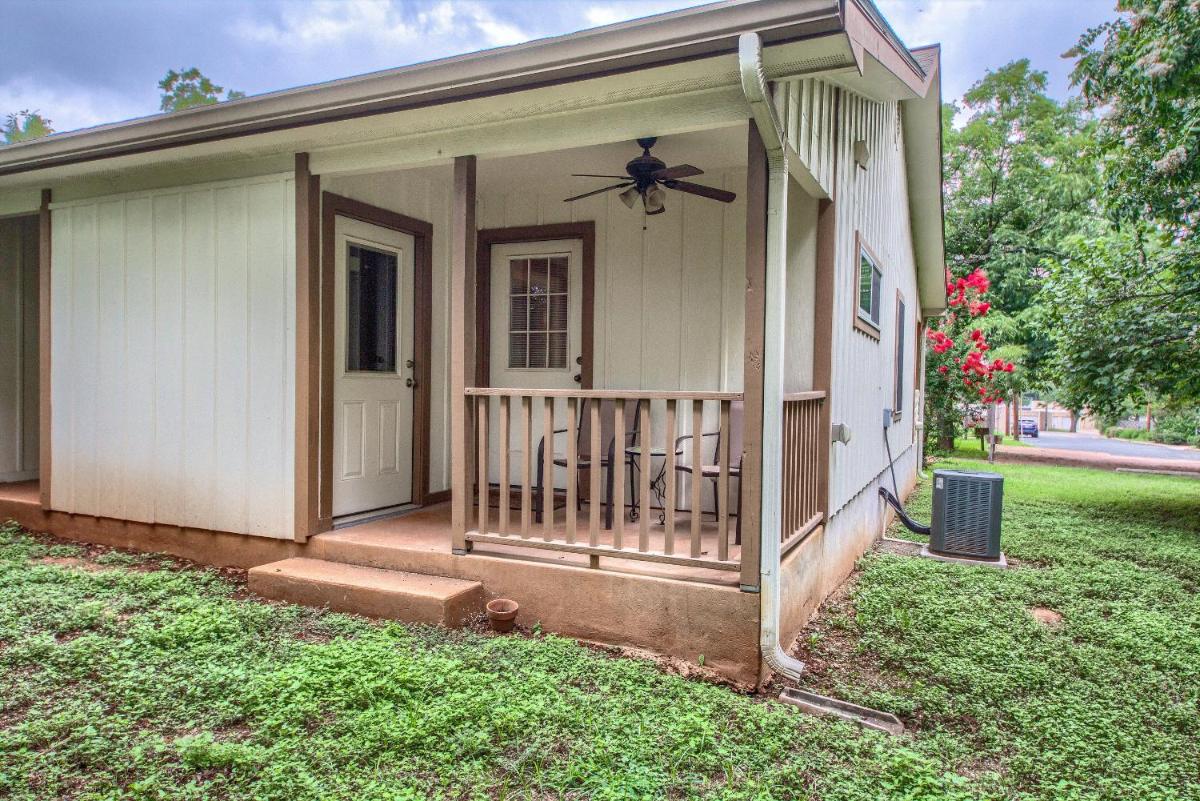 Annettes Cottage A - Housity