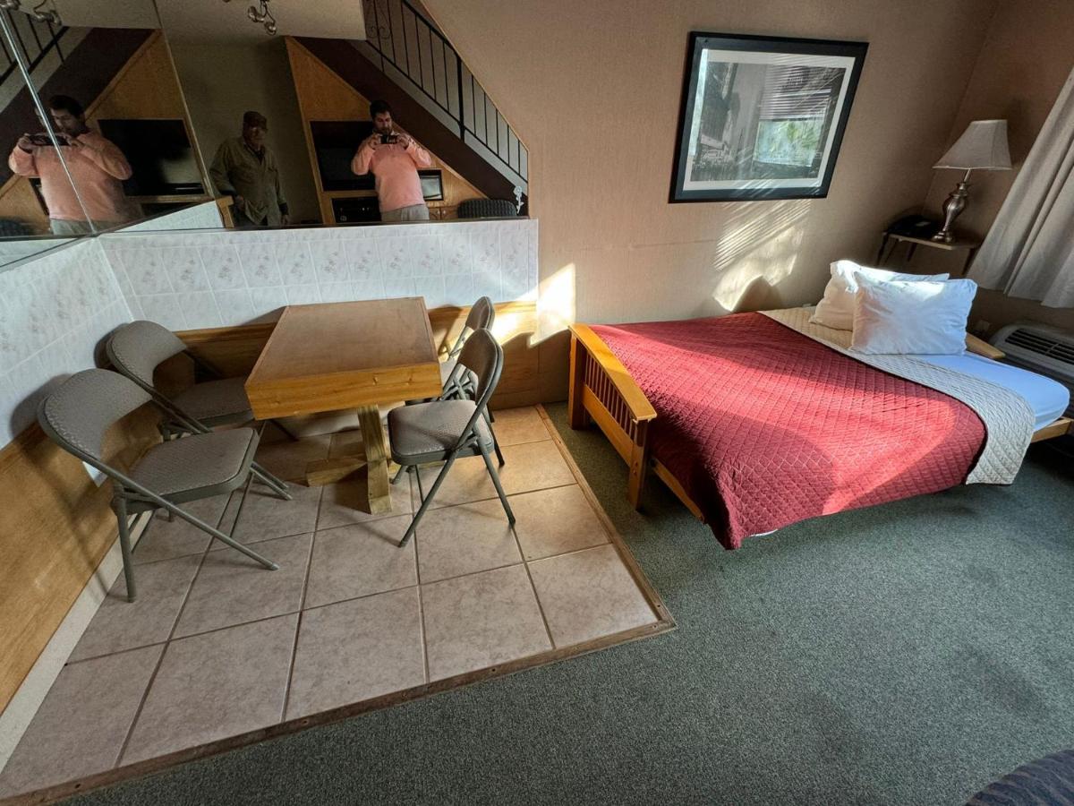 FairBridge Inn and Suites West Point - Housity