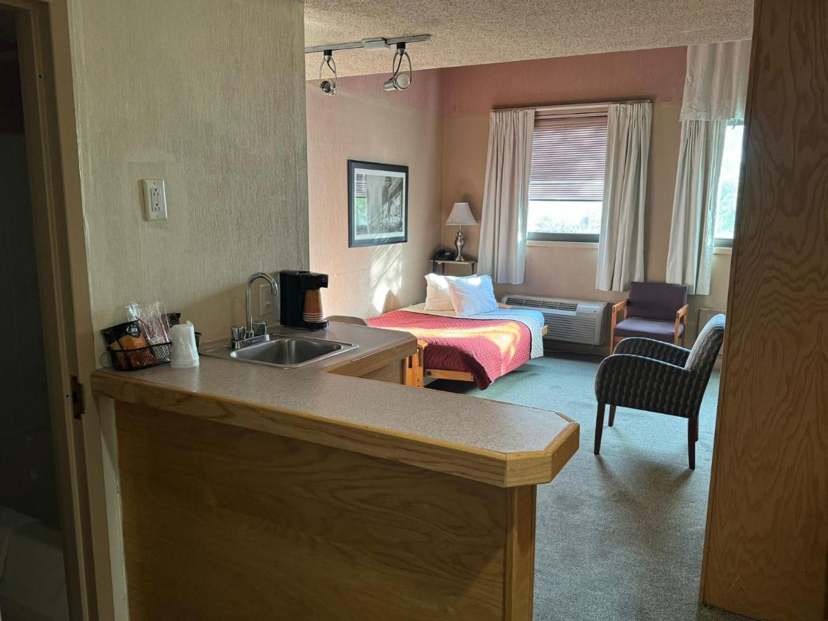 FairBridge Inn and Suites West Point - Housity