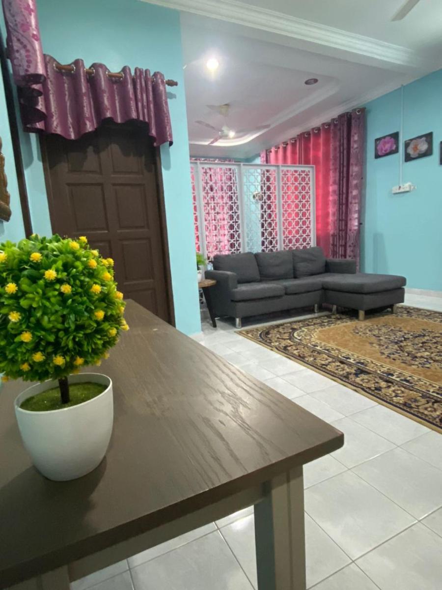 Seri Idaman Guest House (Pasir Mas) - Housity