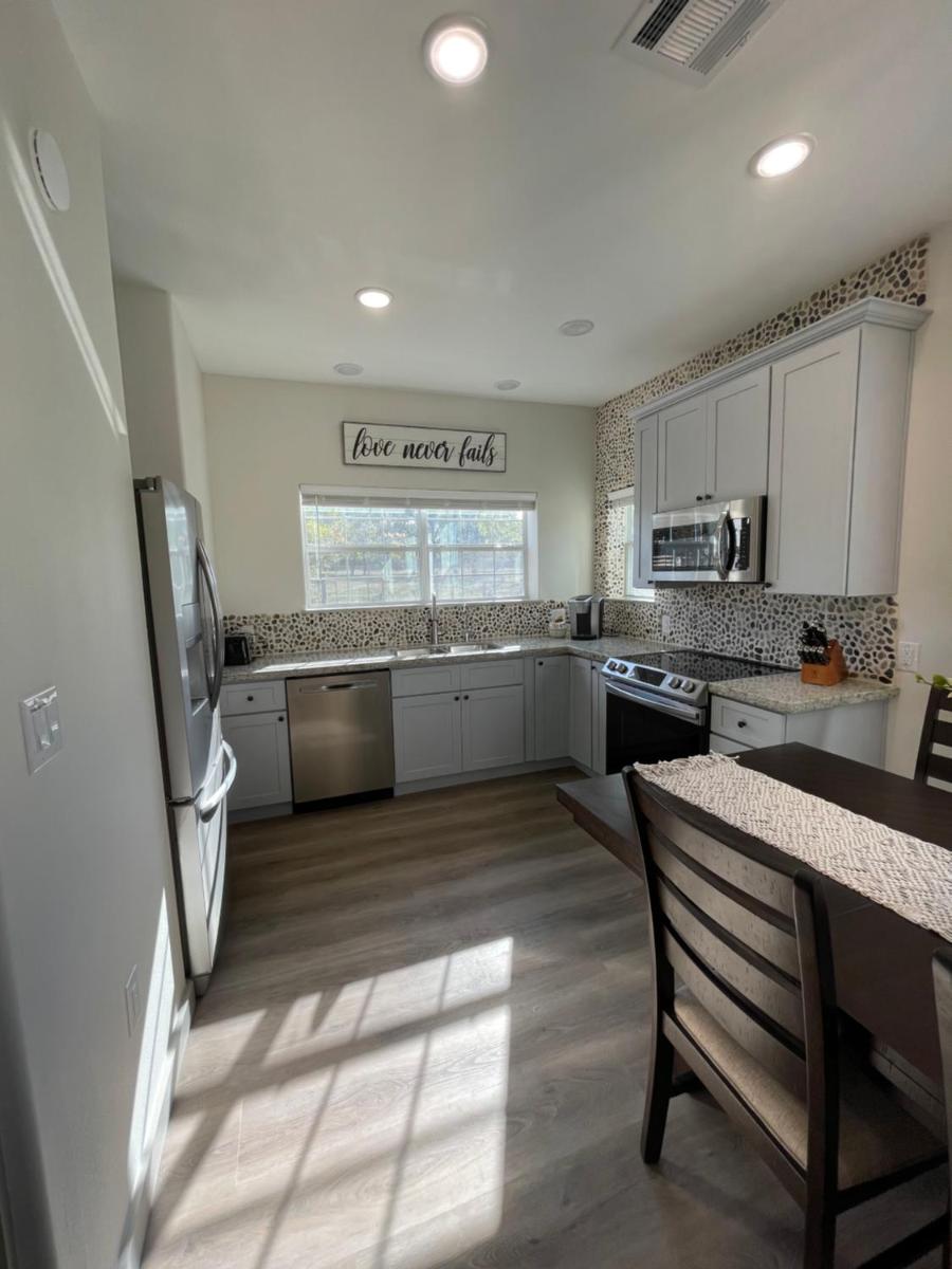 Country Oasis B - Housity