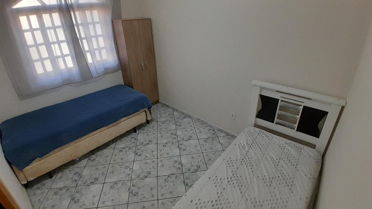 Casa para 9P com escada sem garagem - Housity