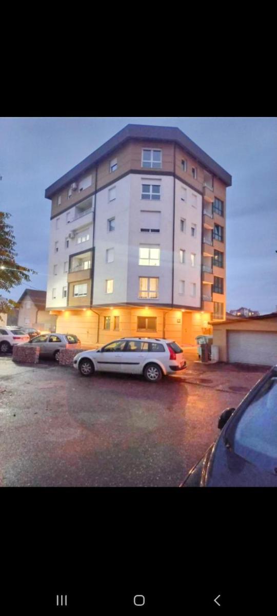 Anđela - Housity