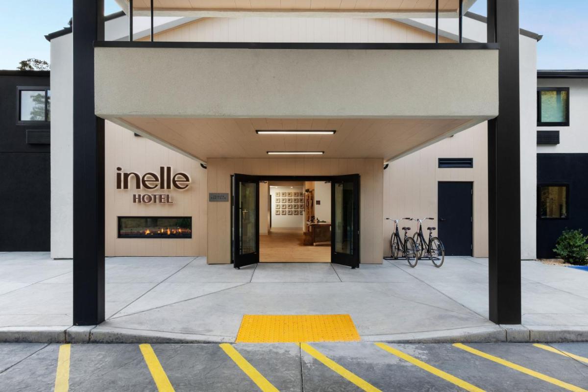 The Inelle, Oakhurst Yosemite, a Tribute Portfolio Hotel - Housity
