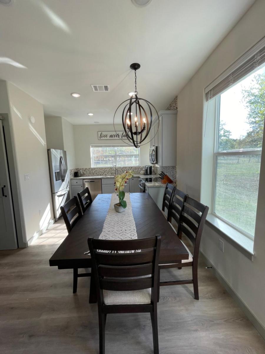 Country Oasis B - Housity