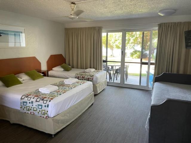 Whitehaven Beachfront Holiday Units - Housity