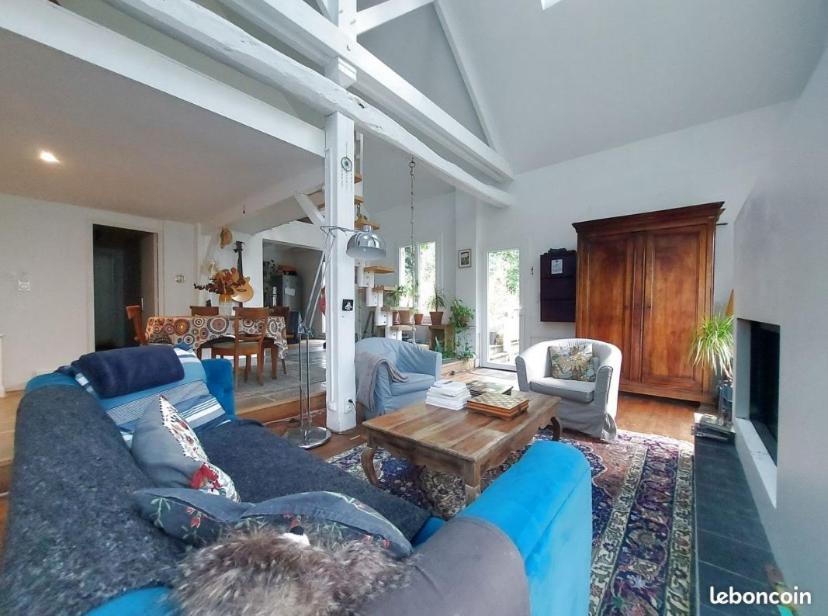 Chambre bananier: maison arborée face à la rivière - Housity