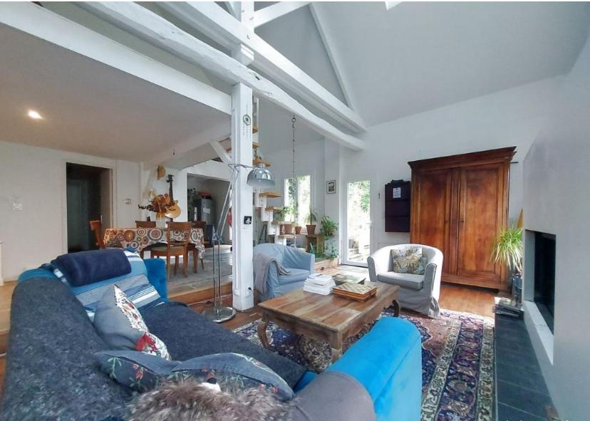 Chambre bananier: maison arborée face à la rivière - Housity