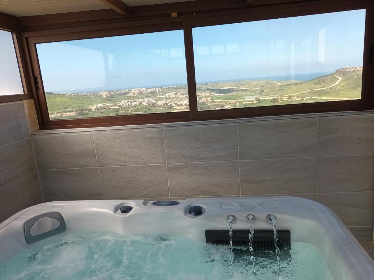 Ta Wigi Farmhouse - Housity