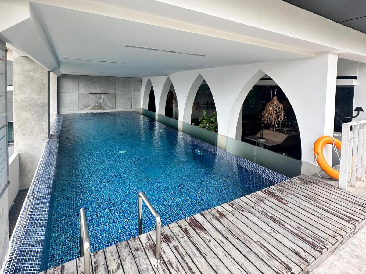 Akmani Hotel Jakarta - Housity