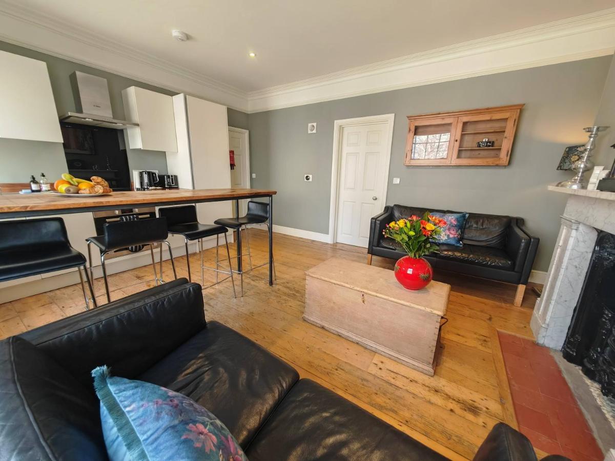 Historic Winchester Apartment - Housity