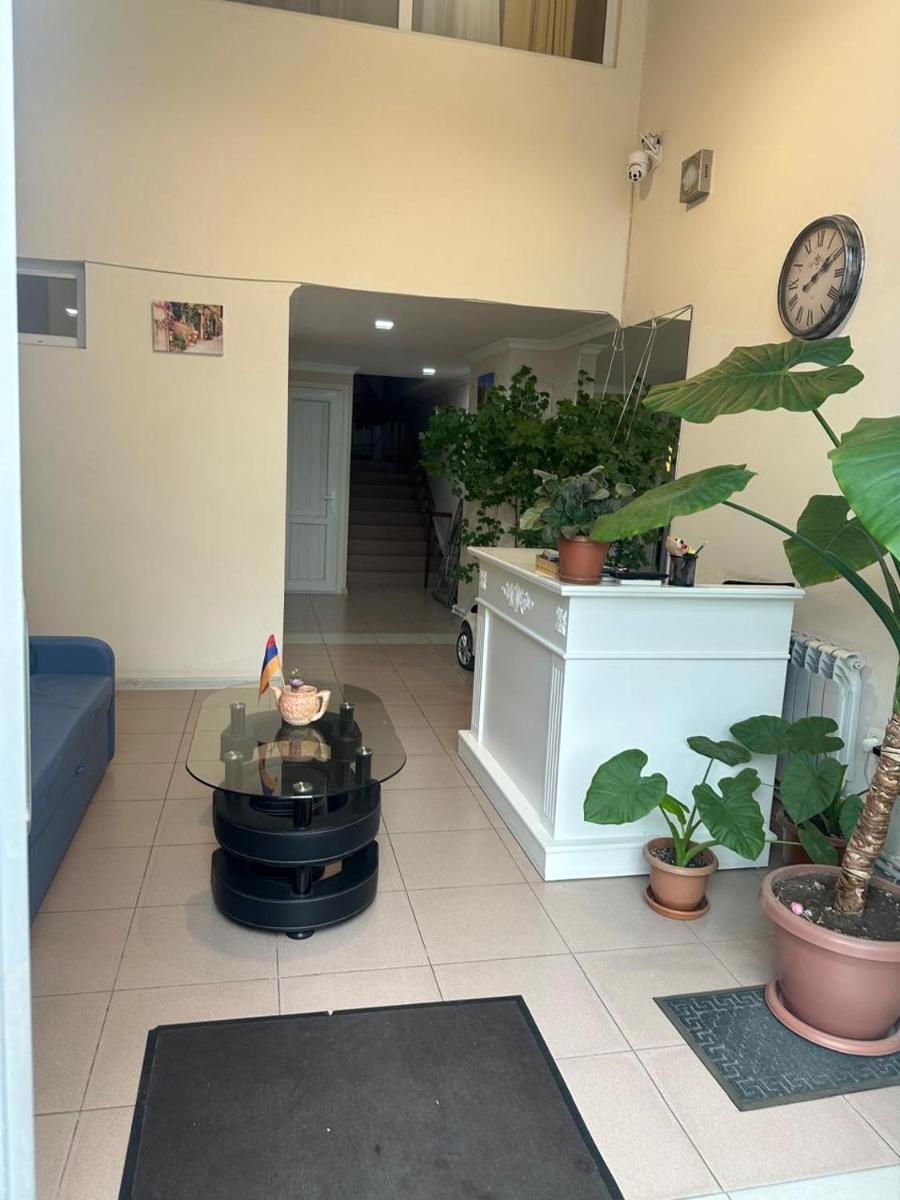 Guest House - Housity