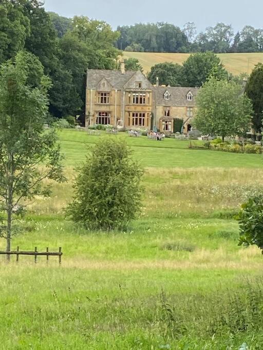 Little Gem Cottage Luxury cottage Bourton, dog friendly, parking, Gdn - Housity