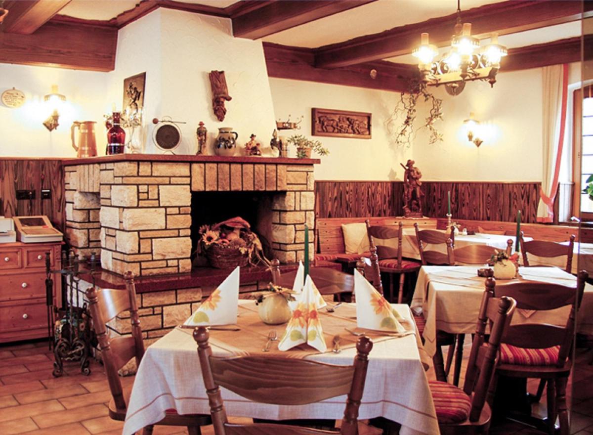 Gasthof Zum schwarzen Roß - Housity