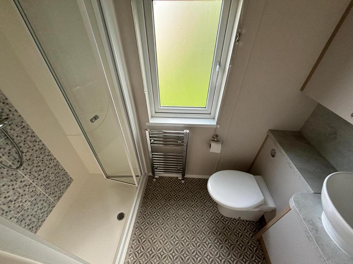 Lake District Willerby Vogue Lodge, Lake View on Haven Lakeland Gold Grade - Housity