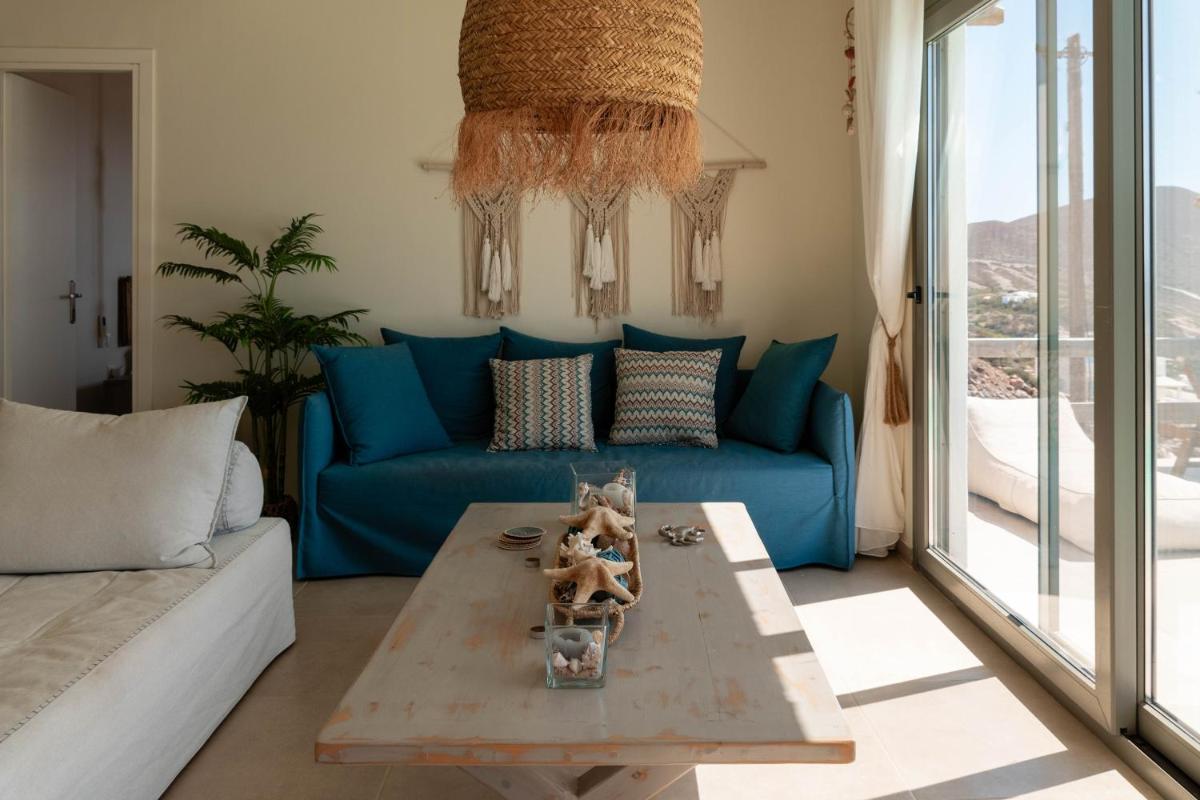 Deja Blue Villa 1 - Housity