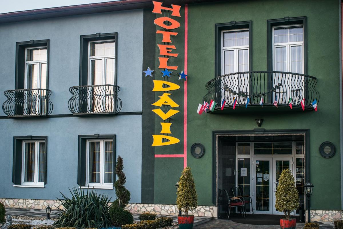 Hotel David with Free Parking - Housity
