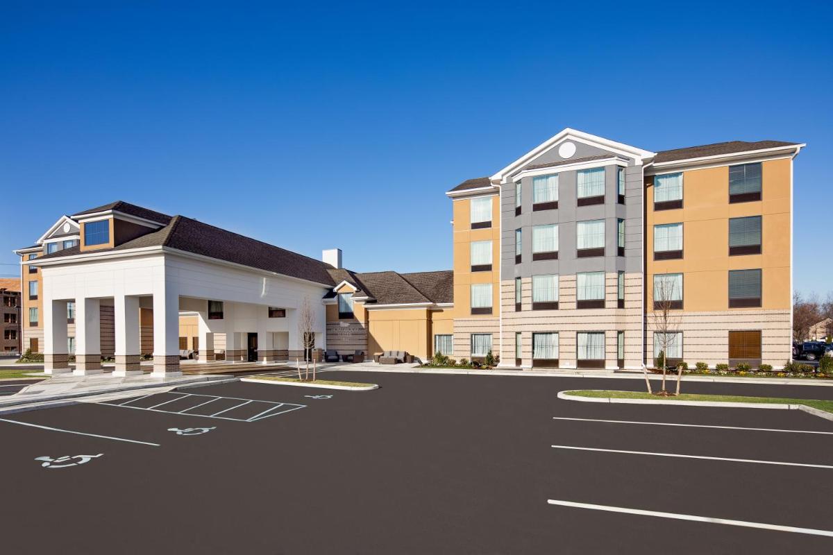 Homewood Suites By Hilton Ronkonkoma - Housity