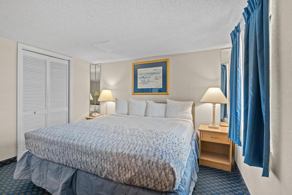 Yachtsman Oceanfront Resort - Housity