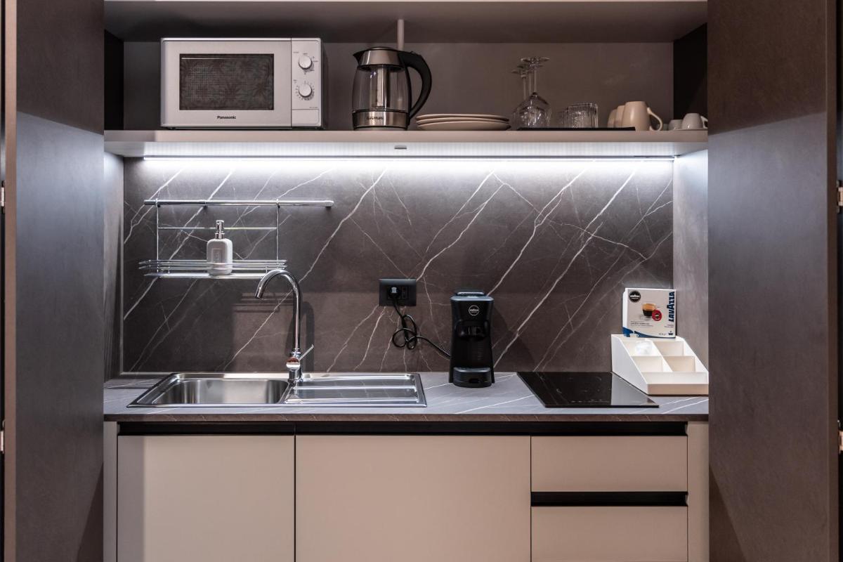 Ambrosia Room & Apartment - Housity
