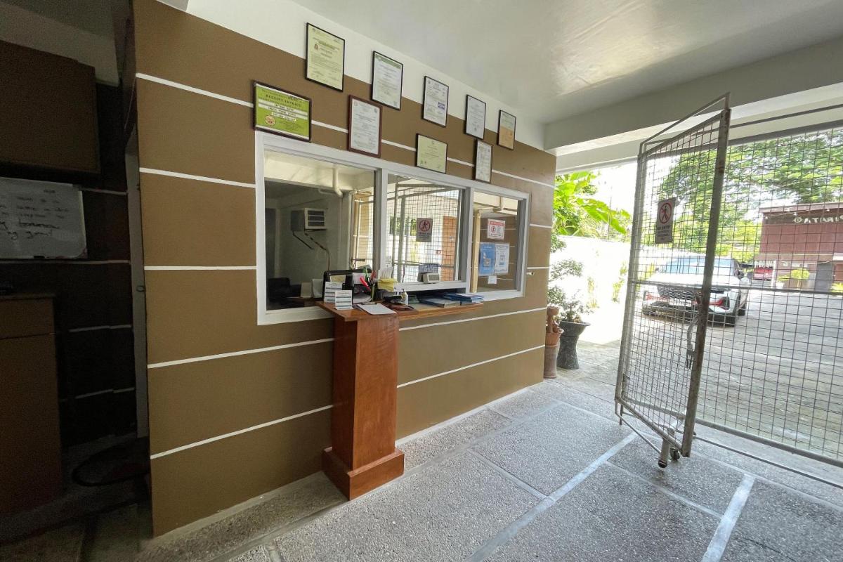 Captain's Suites Albay - Housity