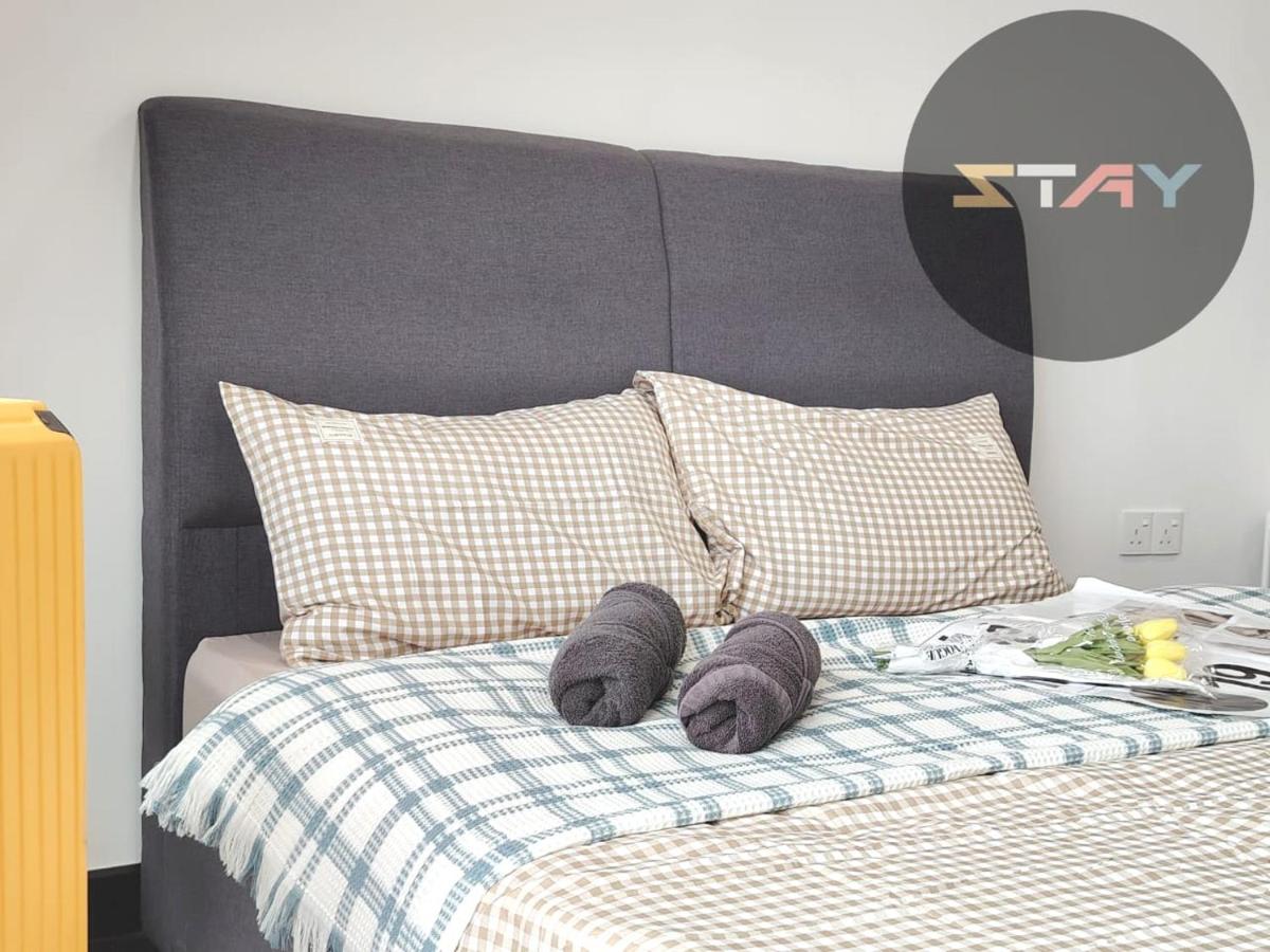 Almas Cozy Studio Escape Netflix 100mbps BySTAY - Housity