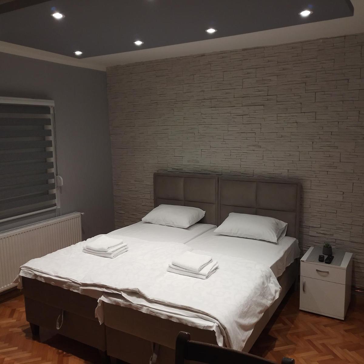 Čavić apartmani - Housity