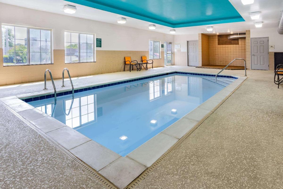 La Quinta Inn & Suites by Wyndham Norfolk - Housity