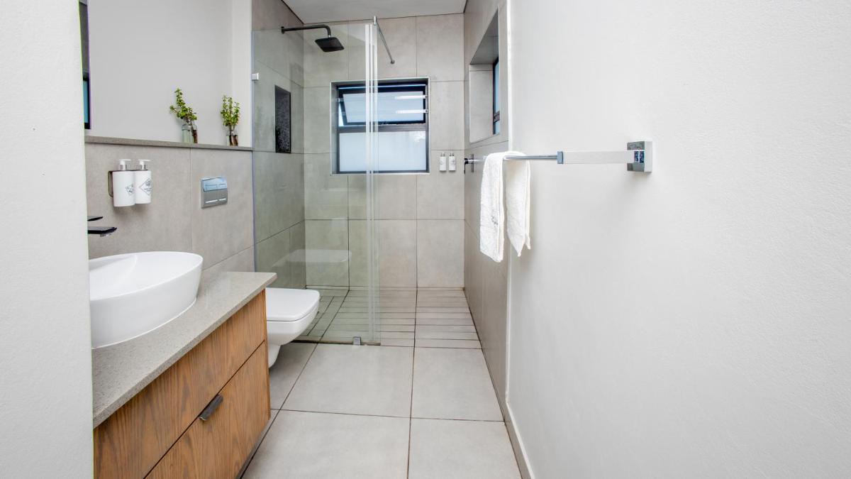 Coral Wood Self Catering Suites and B&B - Housity