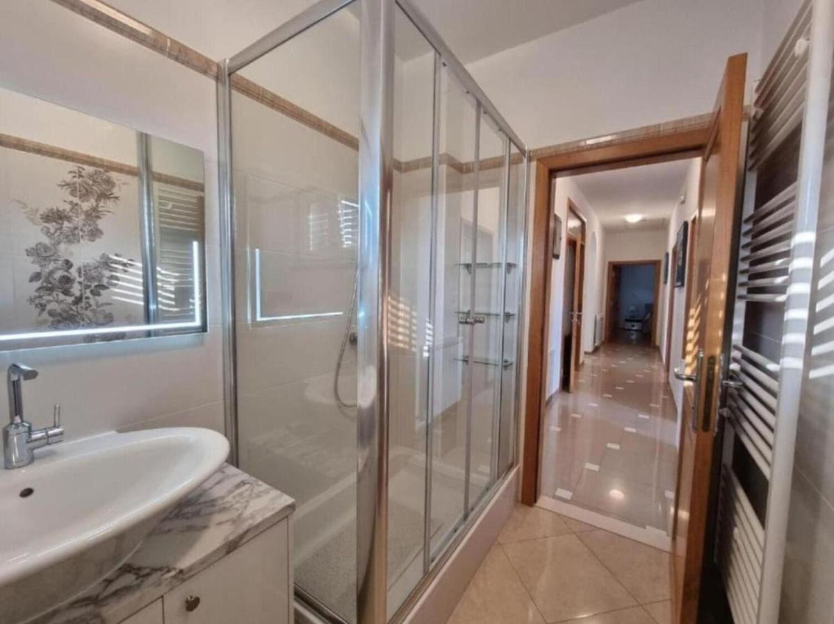 House Isabell - Housity