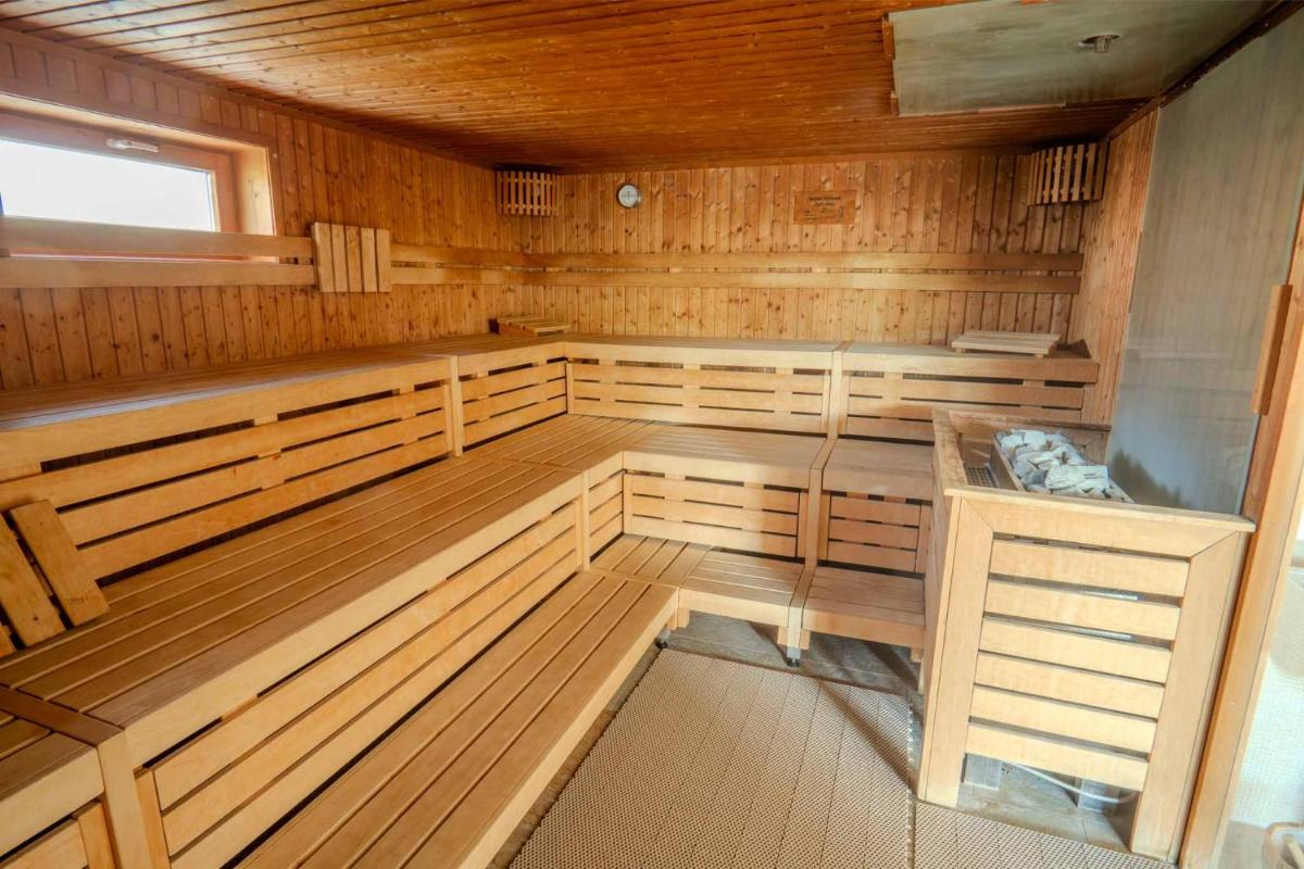 Ferienwohnung BergOase mit Pool & Sauna - Housity