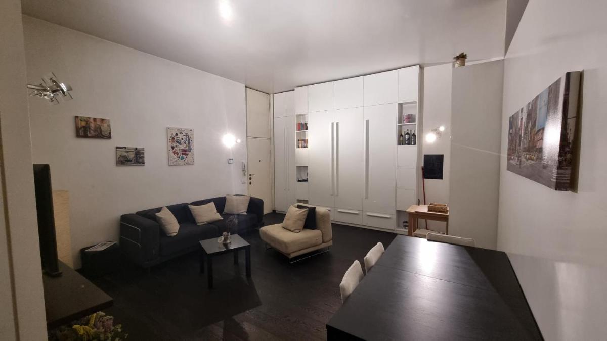 Intero appartamento fronte Ospedale San Raffaele - Housity