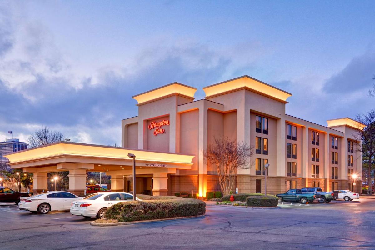 Hampton Inn Memphis Poplar - Housity