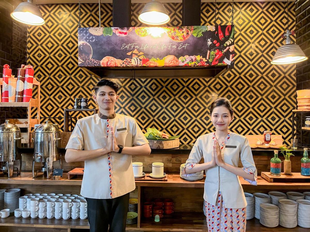 Hotel Fortunagrande Jember - Housity