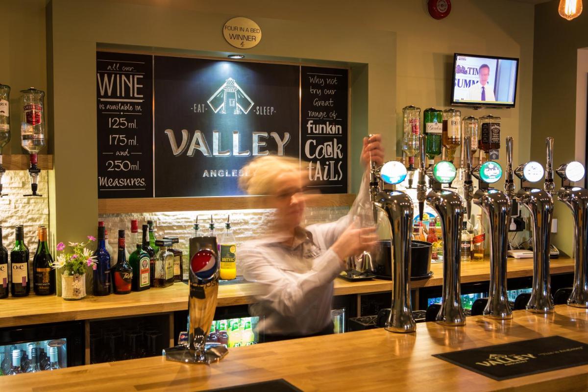 The Valley Hotel, Anglesey - Housity