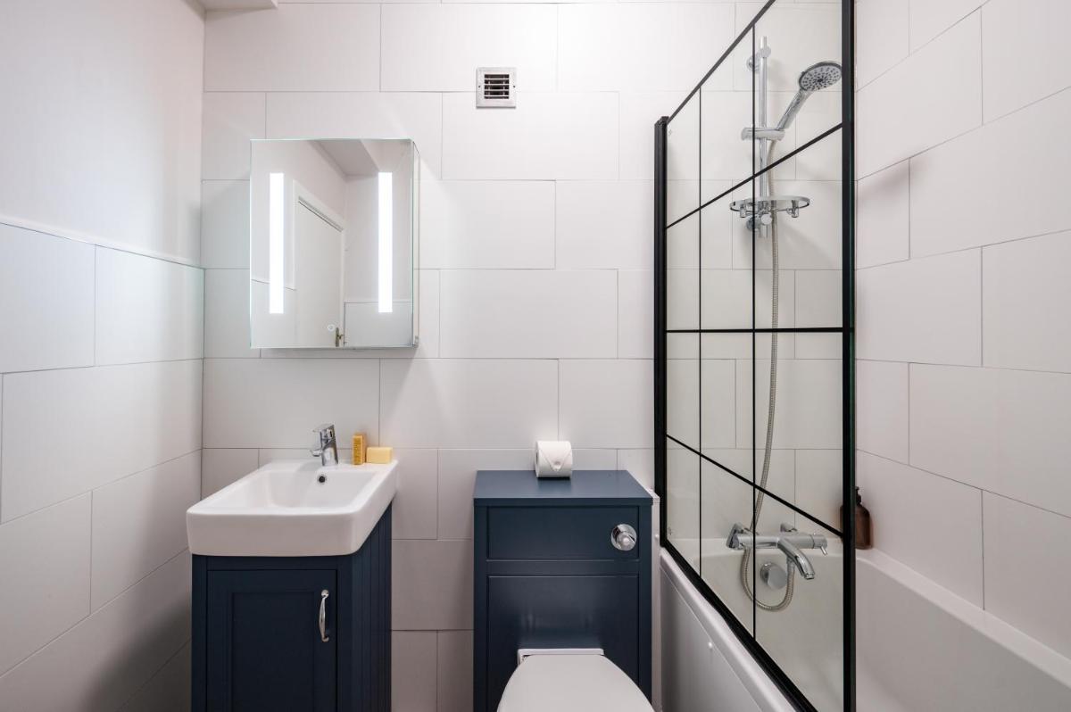 Dolphin House Serviced Apartments - Housity