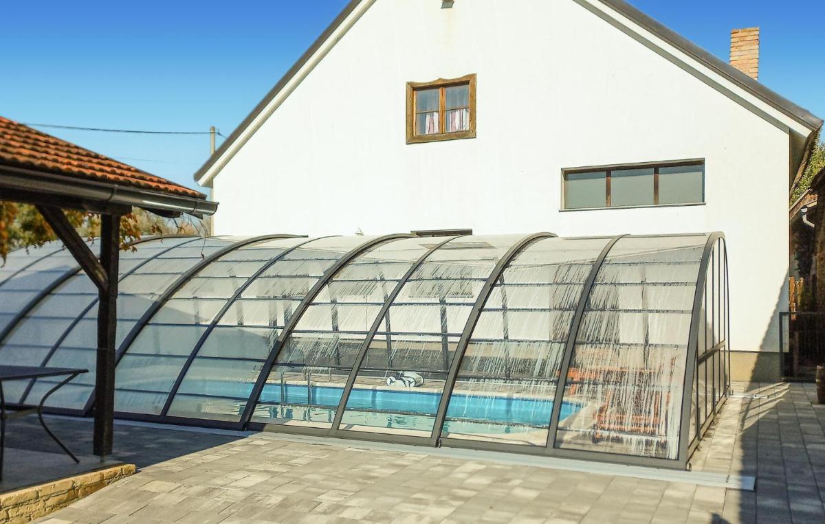 Pet Friendly Home In Martinska Ves - Housity