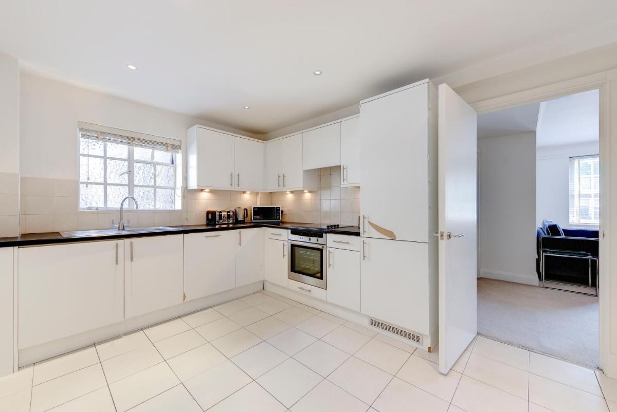 Pelham Court Apartments - Housity