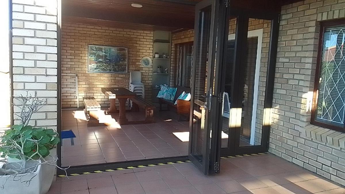 Tamarisk Square 39 - Housity