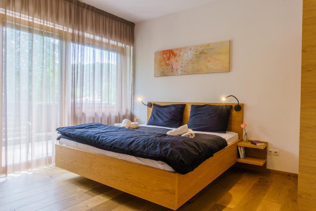 Julias Guesthouse - Housity