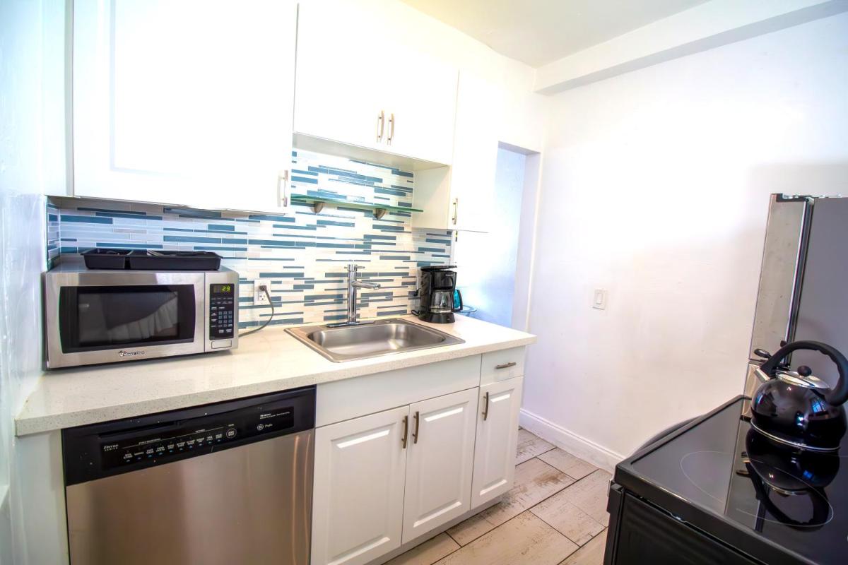 Courtyard Apartments by Royal Stays - Housity