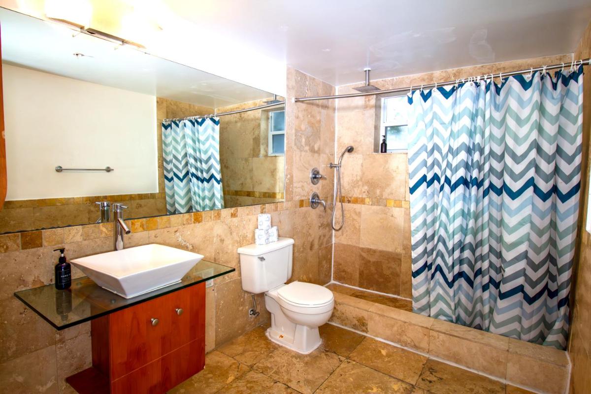 Hispaniola Apartments Part of the Oasis Casita Collection - Housity