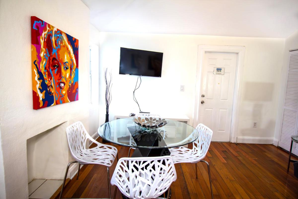 Hispaniola Apartments Part of the Oasis Casita Collection - Housity