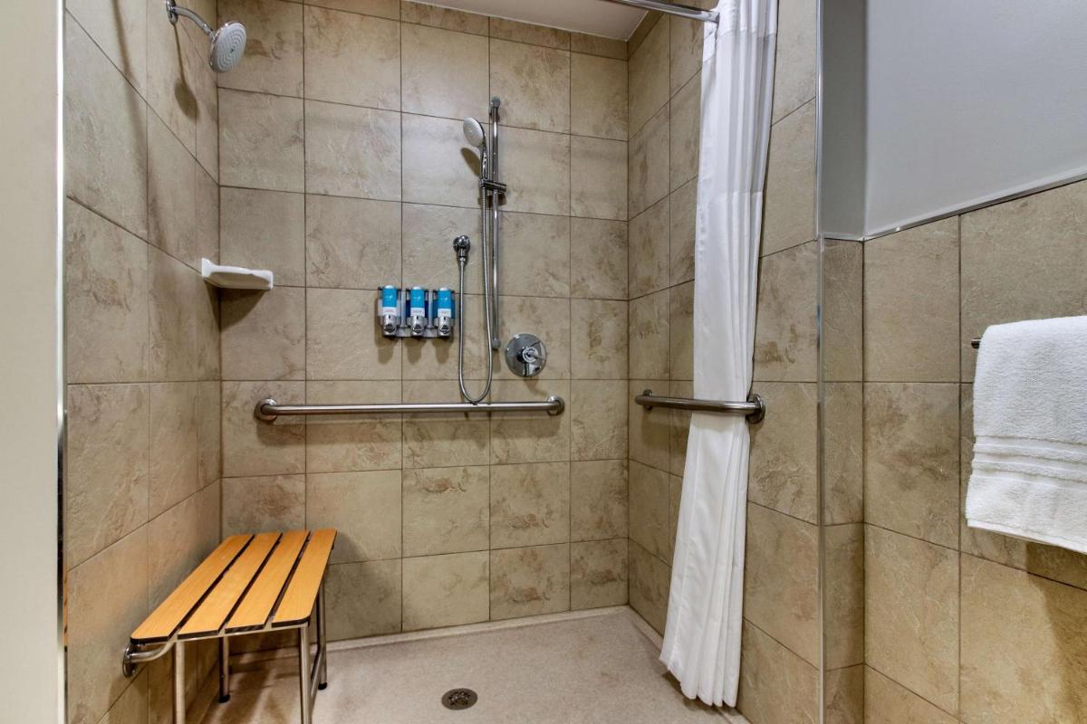 Drury Plaza Hotel Milwaukee Downtown - Hizvo