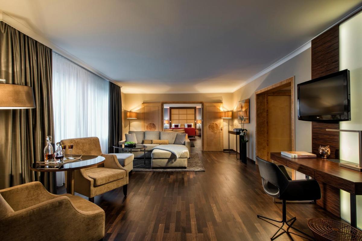 TV/Unterhaltungsangebot in der Unterkunft Hotel Palace Berlin