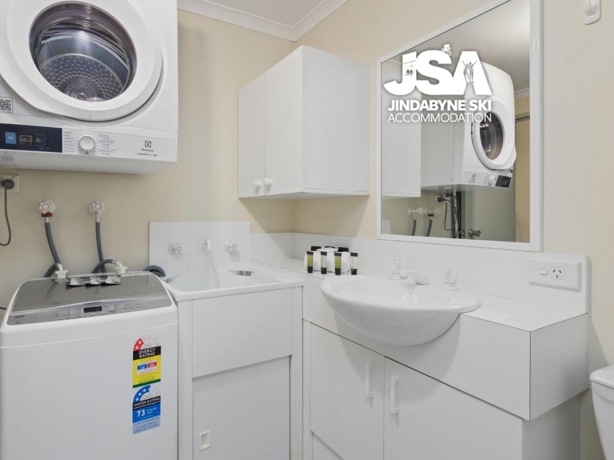 Cascades 5 - Housity