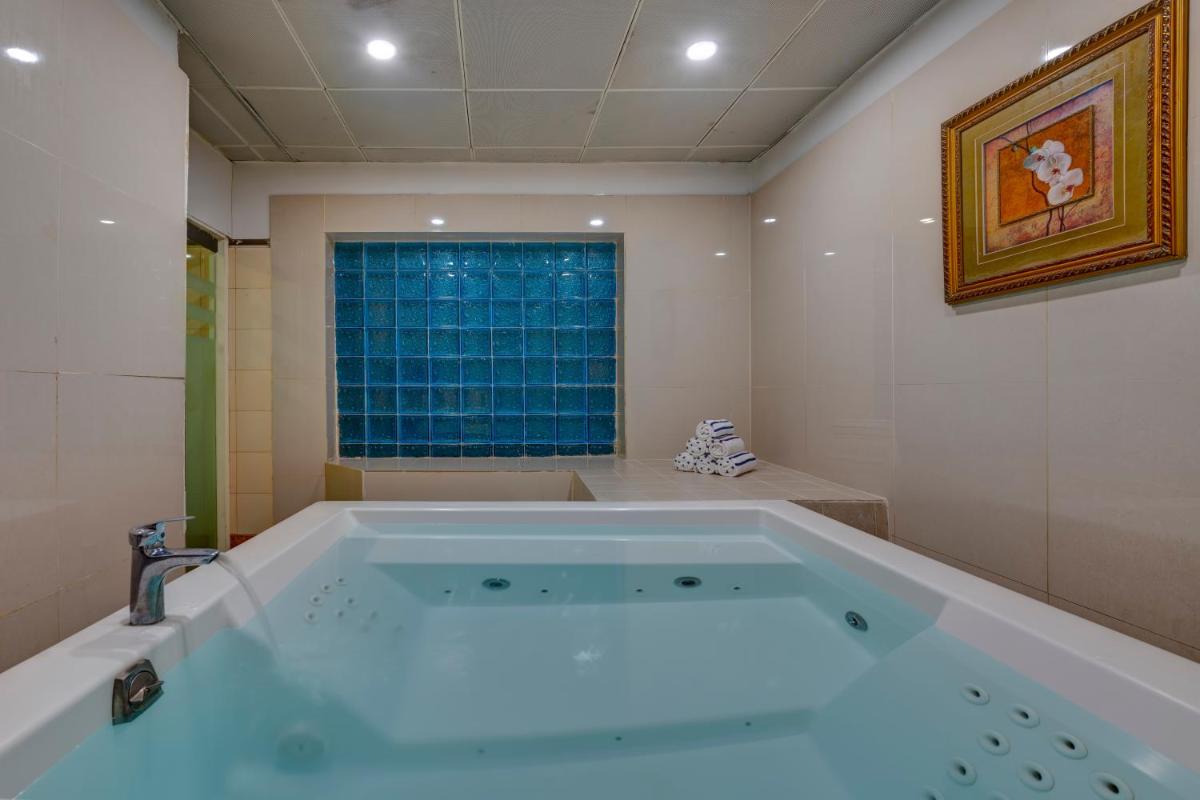 Pearl Continental Hotel, Rawalpindi - Hizvo