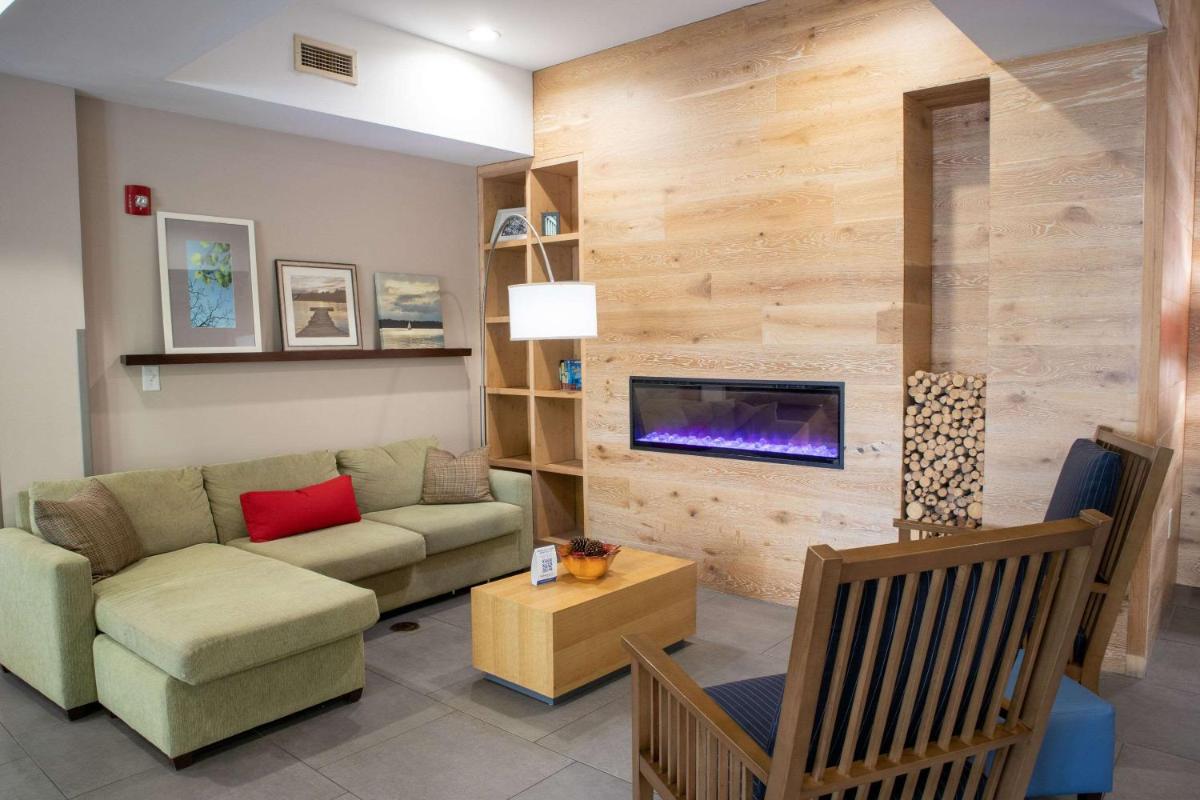 Country Inn & Suites by Radisson, Wilmington, NC - Housity